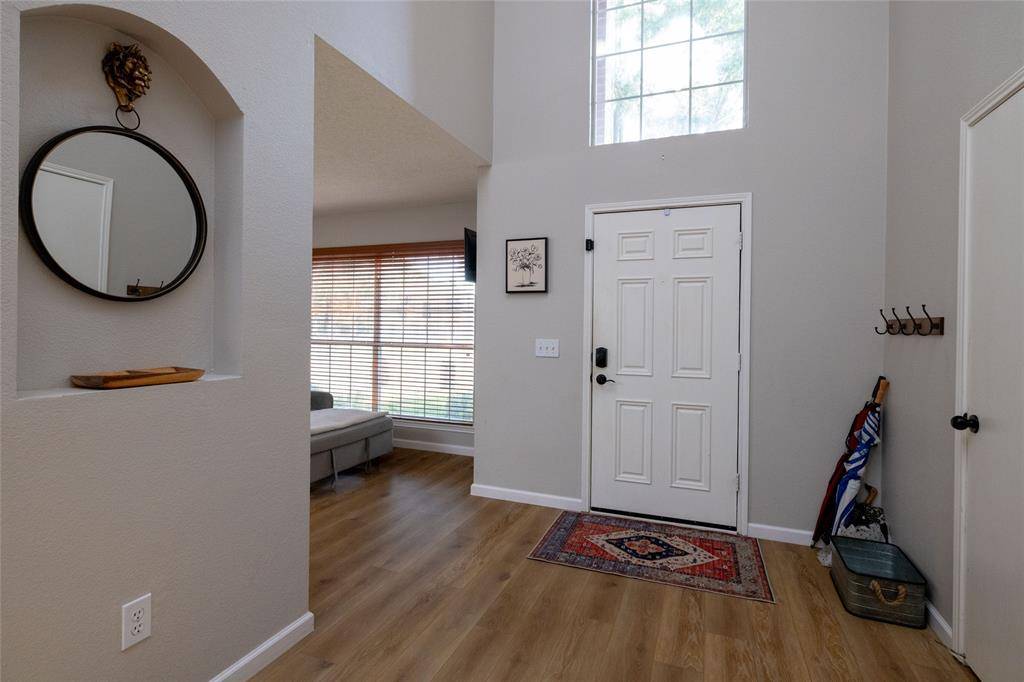 747 Cedar Leaf Circle, Lake Dallas, TX 75065