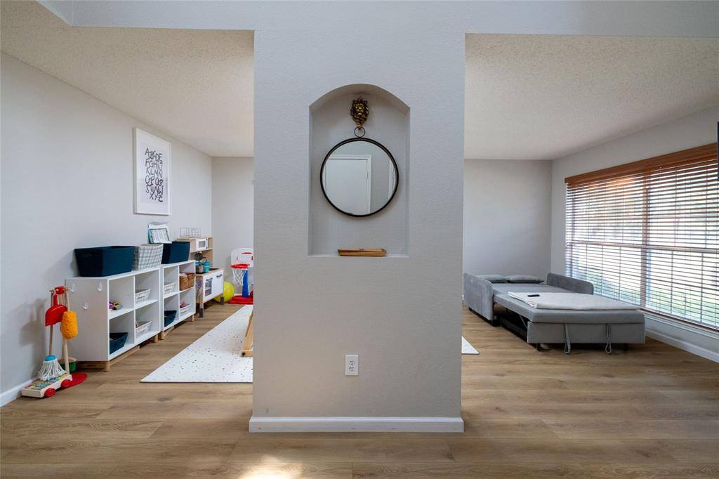 747 Cedar Leaf Circle, Lake Dallas, TX 75065