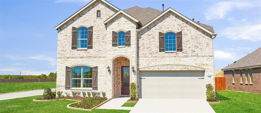 201 Loving Trail, Fort Worth, TX 76052