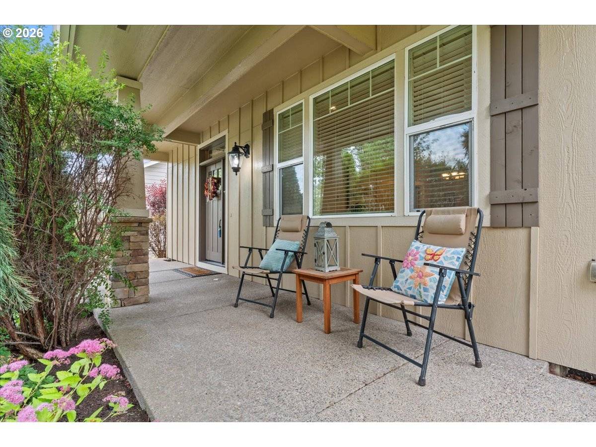 1700 WEBB LAKE DR, Silverton, OR 97381