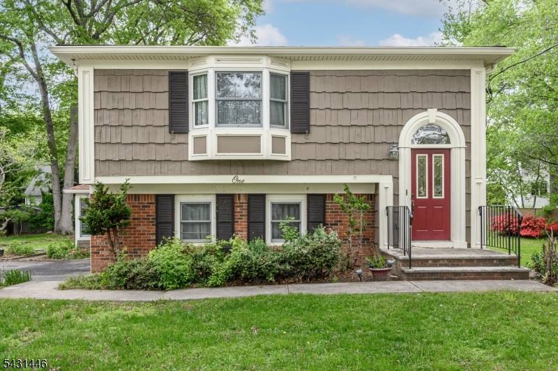 1 Ash Ln, Parsippany-troy Hills Twp., NJ 07034
