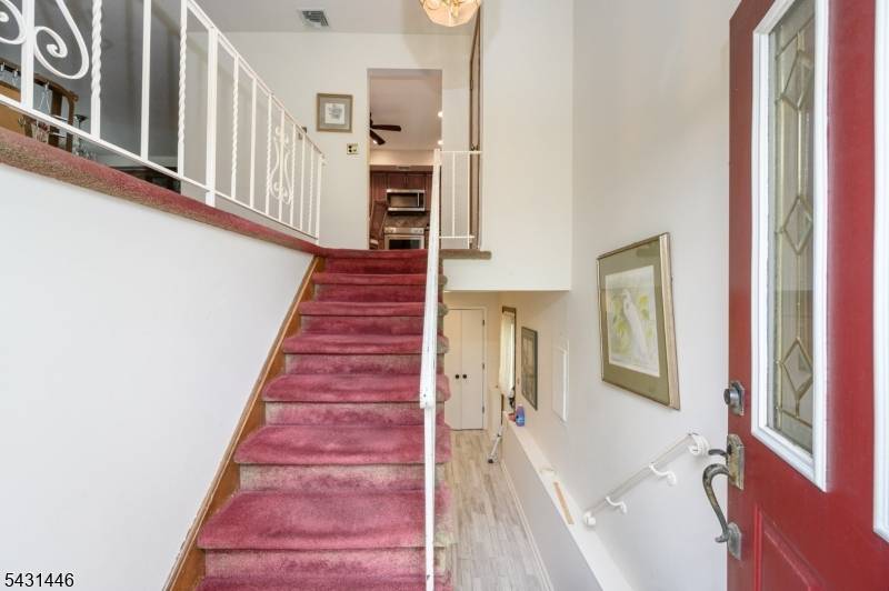 1 Ash Ln, Parsippany-troy Hills Twp., NJ 07034