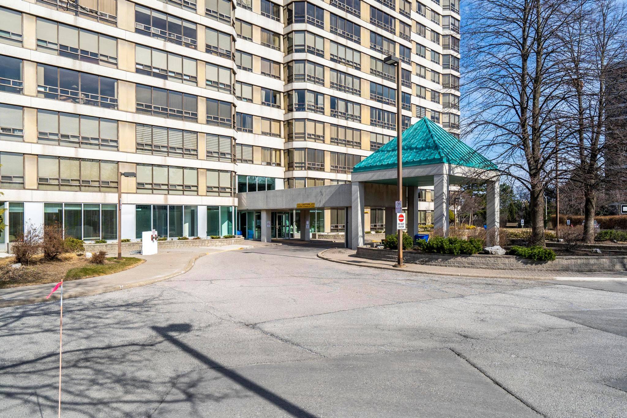 310 Mill ST S #712, Brampton, ON L6Y 3B1