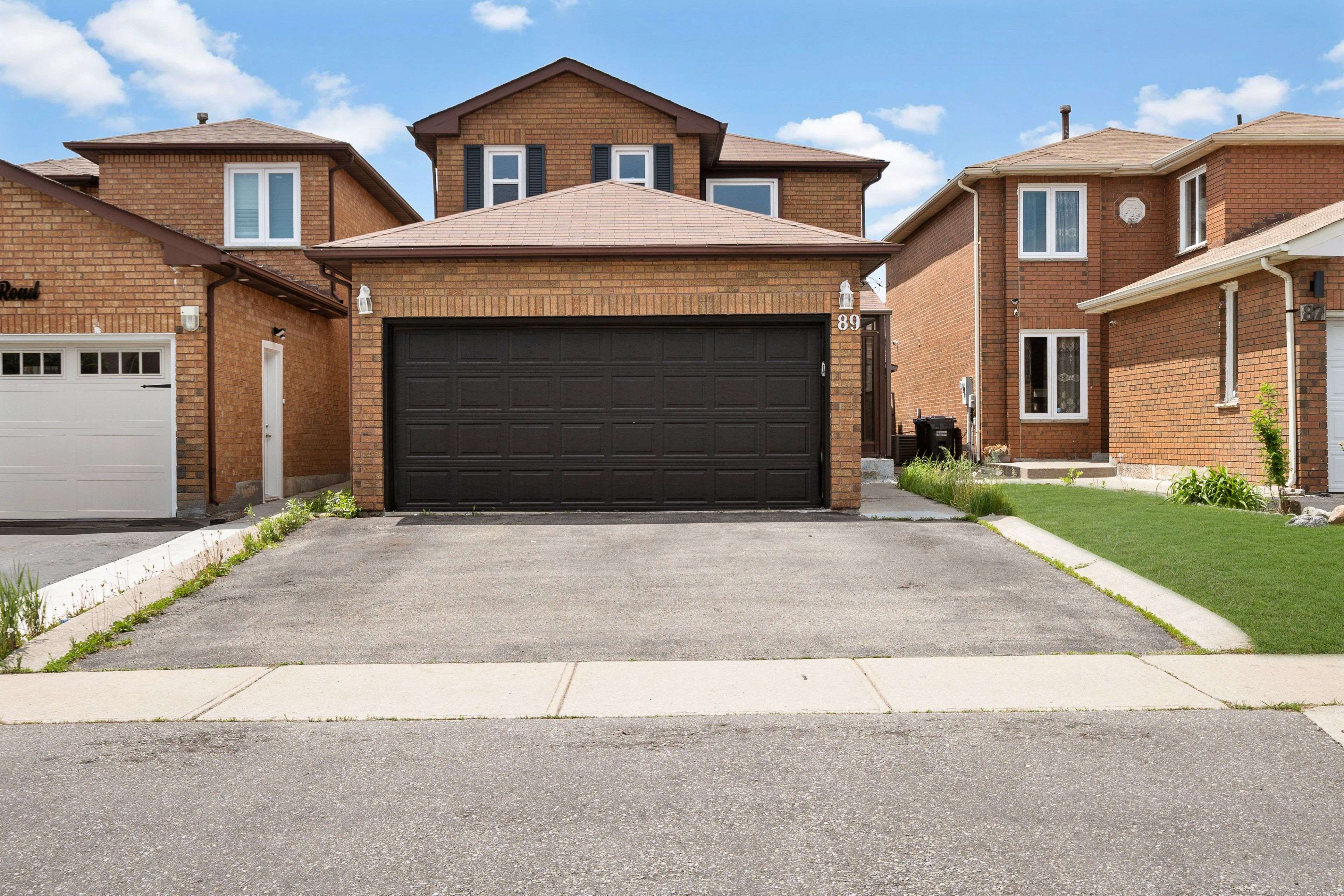 89 Creditstone RD, Brampton, ON L6Y 4E9