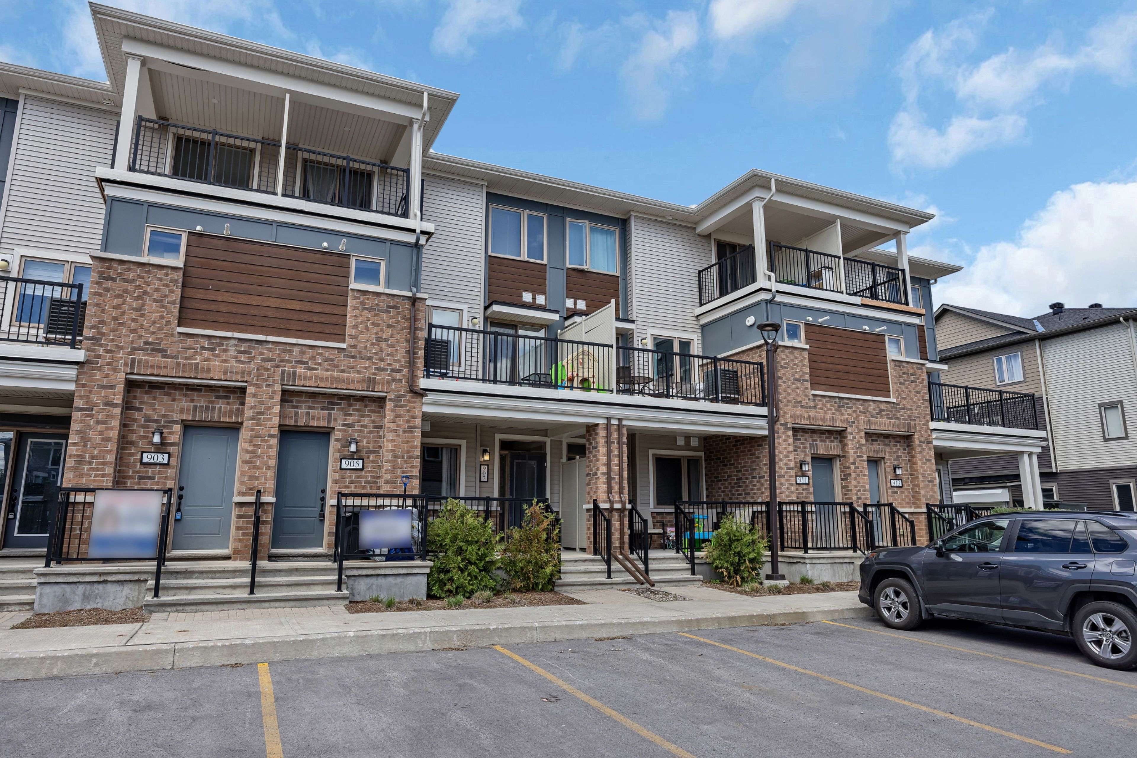 907 Nautilus Private, Kanata, ON K2V 0S3