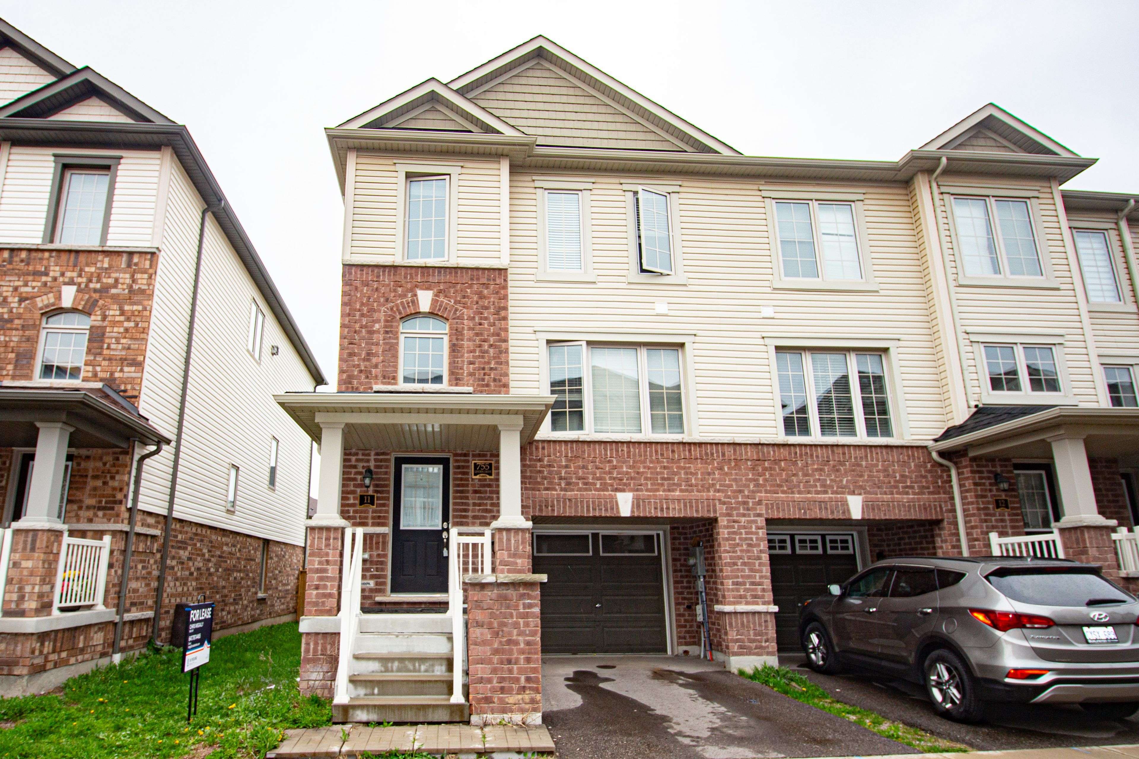 755 Linden DR #11, Cambridge, ON N3H 0E4