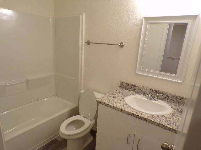 318 S Main Street #1, Bonham, TX 75418