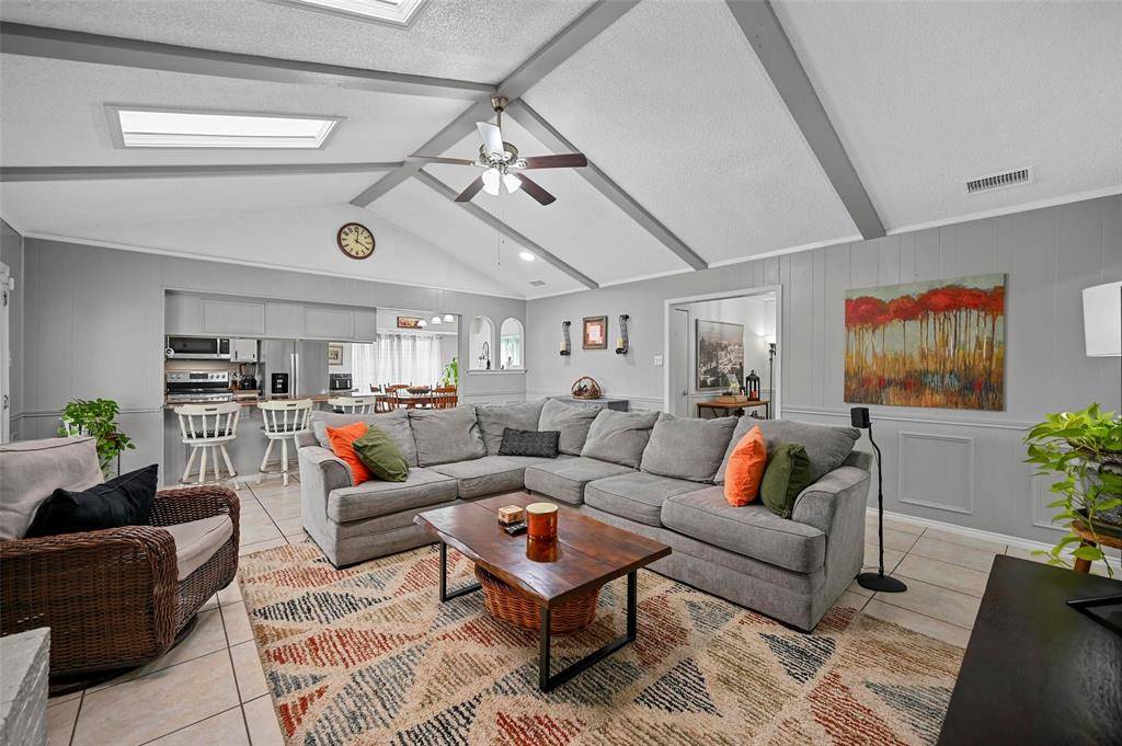 1908 Overbrook Drive, Arlington, TX 76014