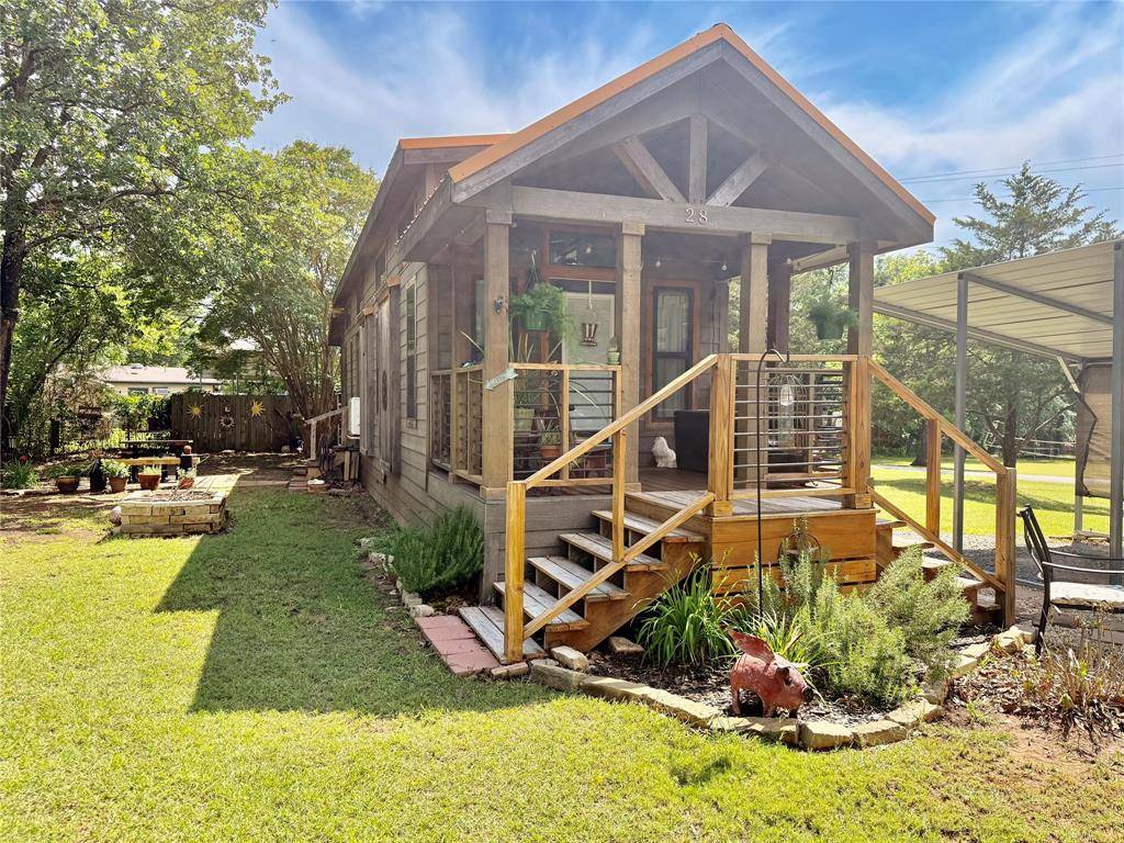 28 Arkansas Street, Pottsboro, TX 75076
