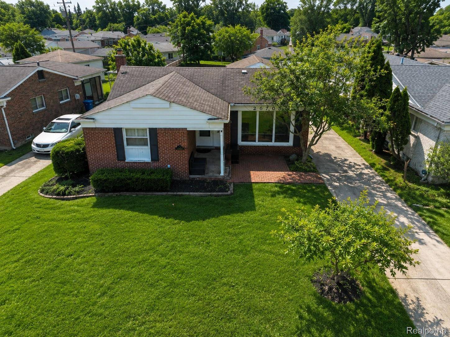 26705 Rouge River DR, Dearborn Heights, MI 48127