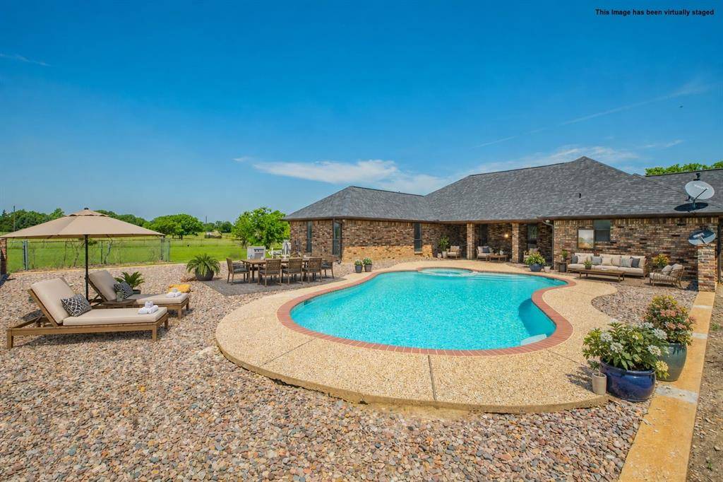 241 Highridge Drive, New Hope, TX 75071