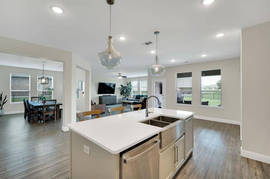 1601 Bearpath Way, Gunter, TX 75058
