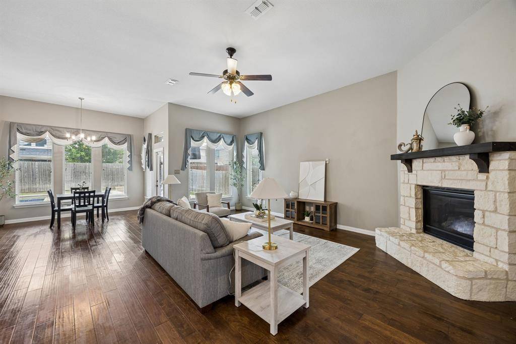 908 Mist Flower Drive, Little Elm, TX 75068