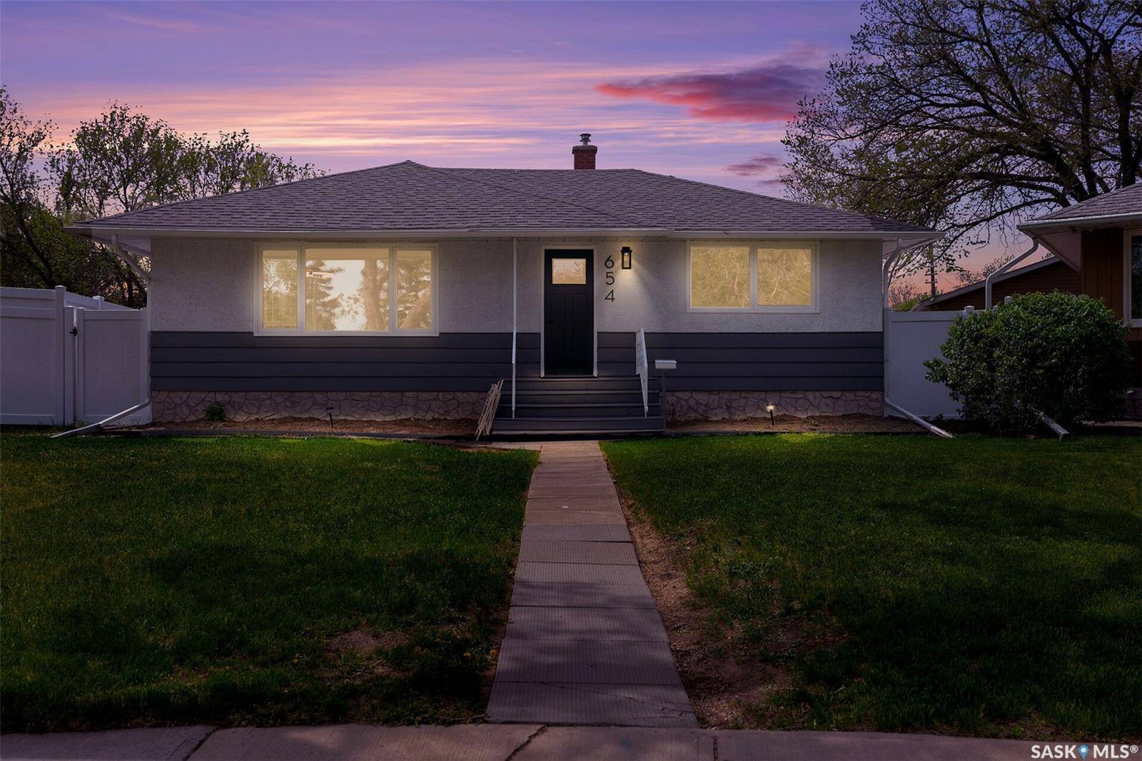 654 Aberdeen CRESCENT, Regina, SK S4T 6A9