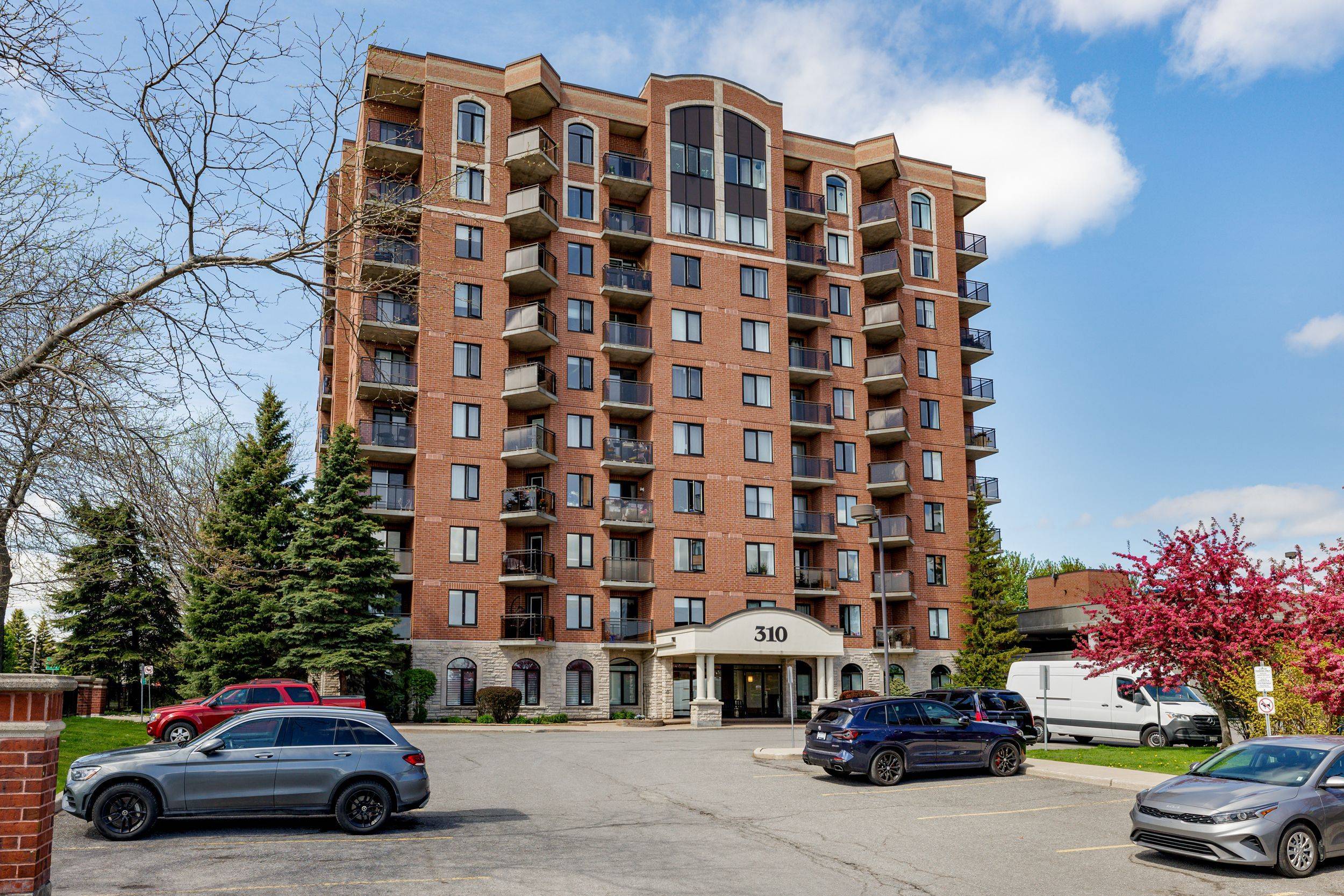 310 Central Park DR #6B, Carlington - Central Park, ON K2C 4G4
