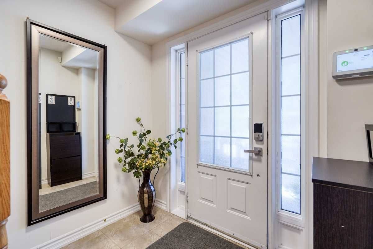 15 Sprucewood RD, Brampton, ON L6Z 0J3