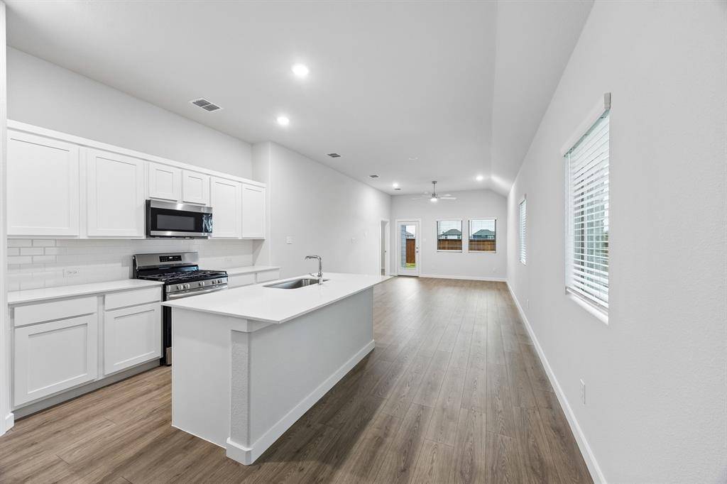 320 Millwood Road, Lavon, TX 75166