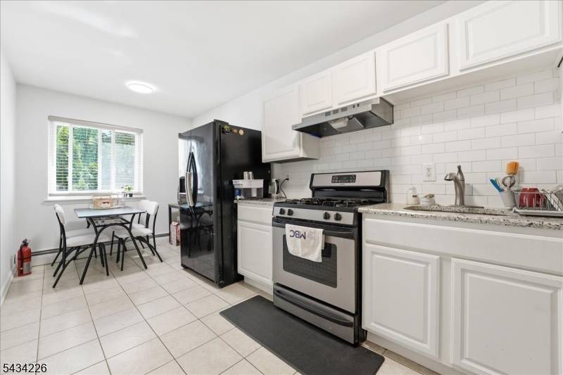18 Lake Ave #8A, East Brunswick Twp., NJ 08816