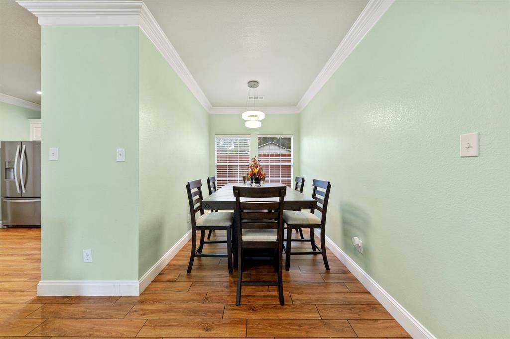 2410 Carleta Street, Dallas, TX 75253