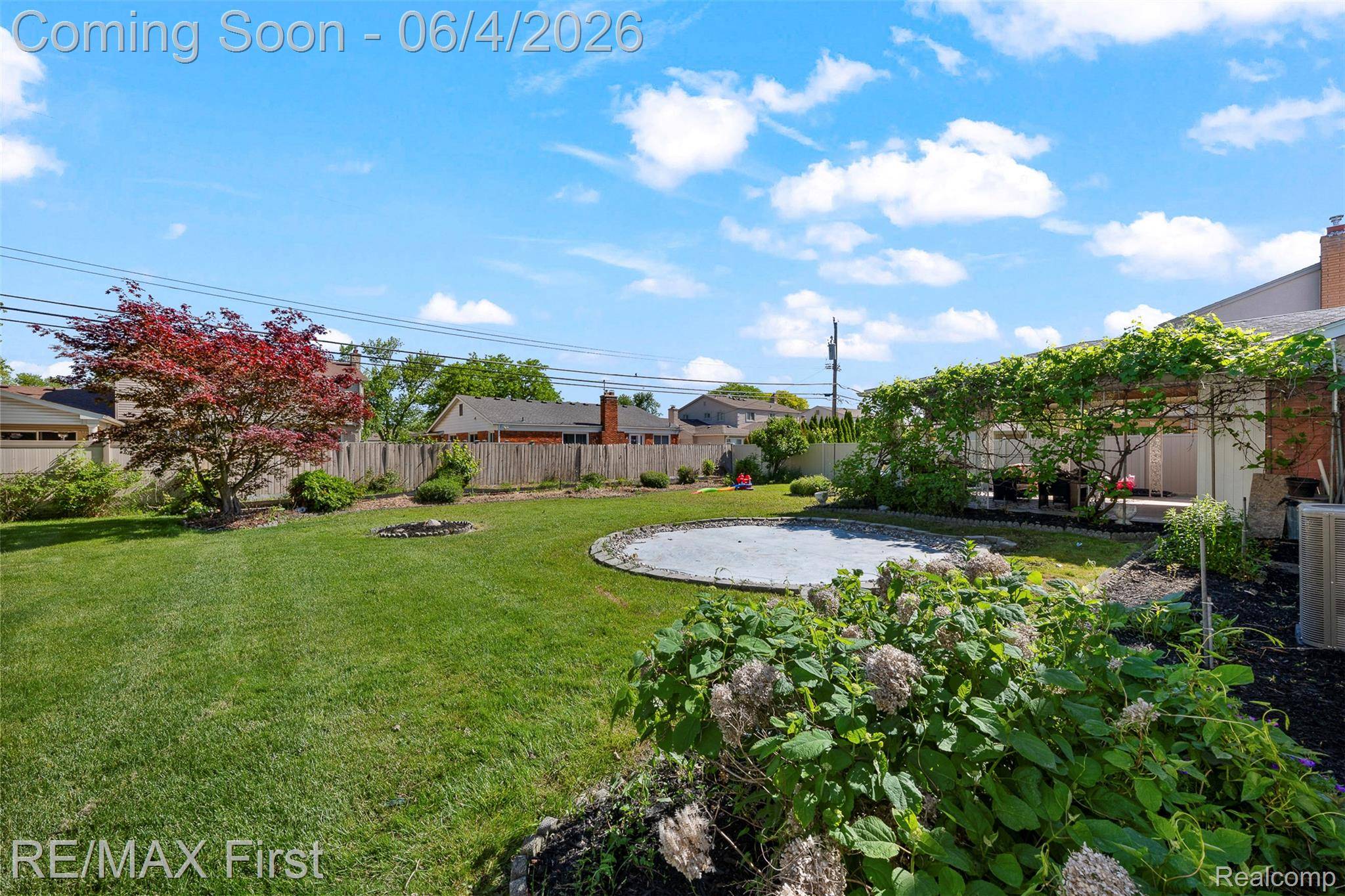 26376 Lawrence DR, Dearborn Heights, MI 48127