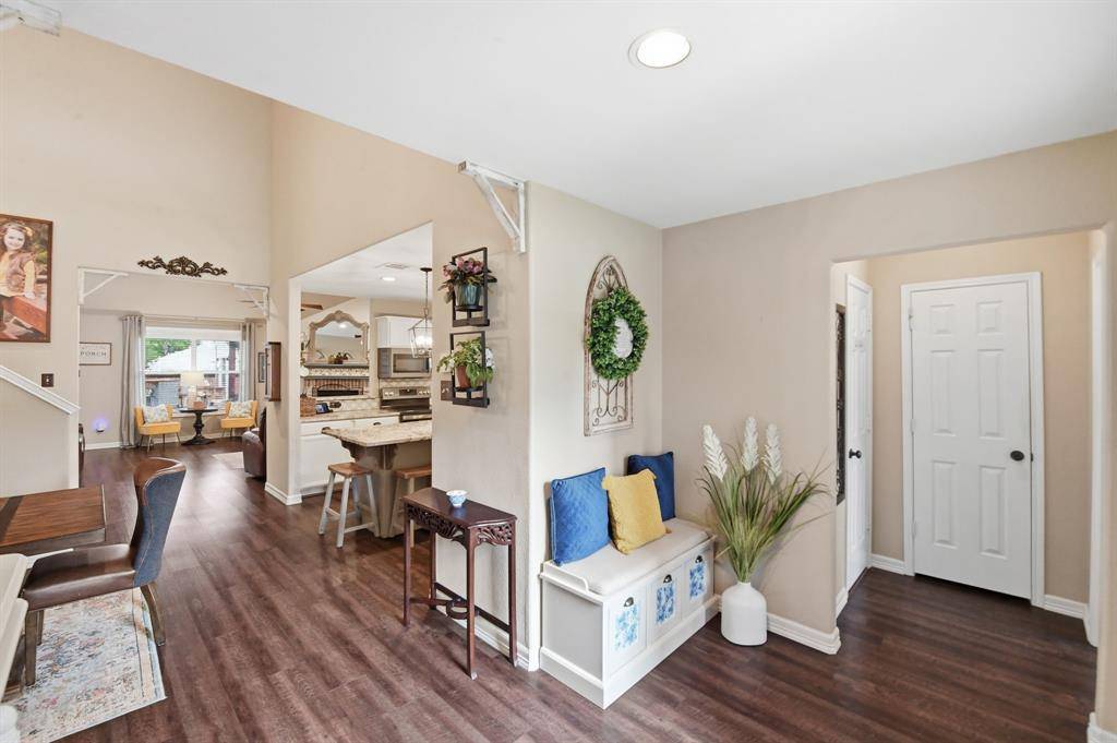 205 Benton Drive, Roanoke, TX 76262