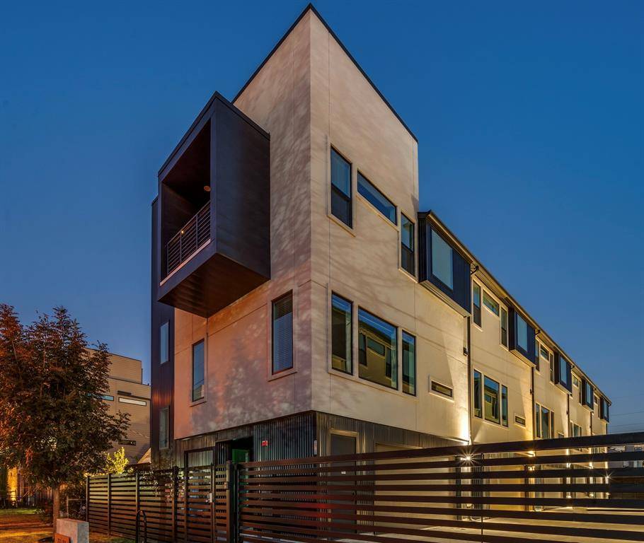 2900 Hawthorne Avenue #102, Dallas, TX 75219