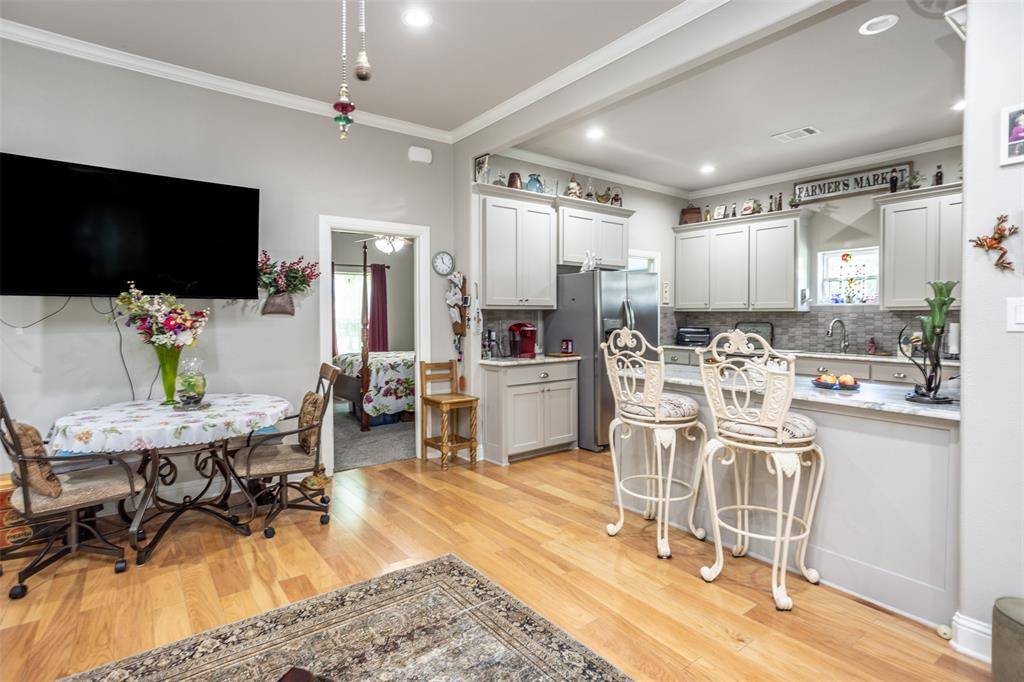 410 3rd Street, Whitesboro, TX 76273