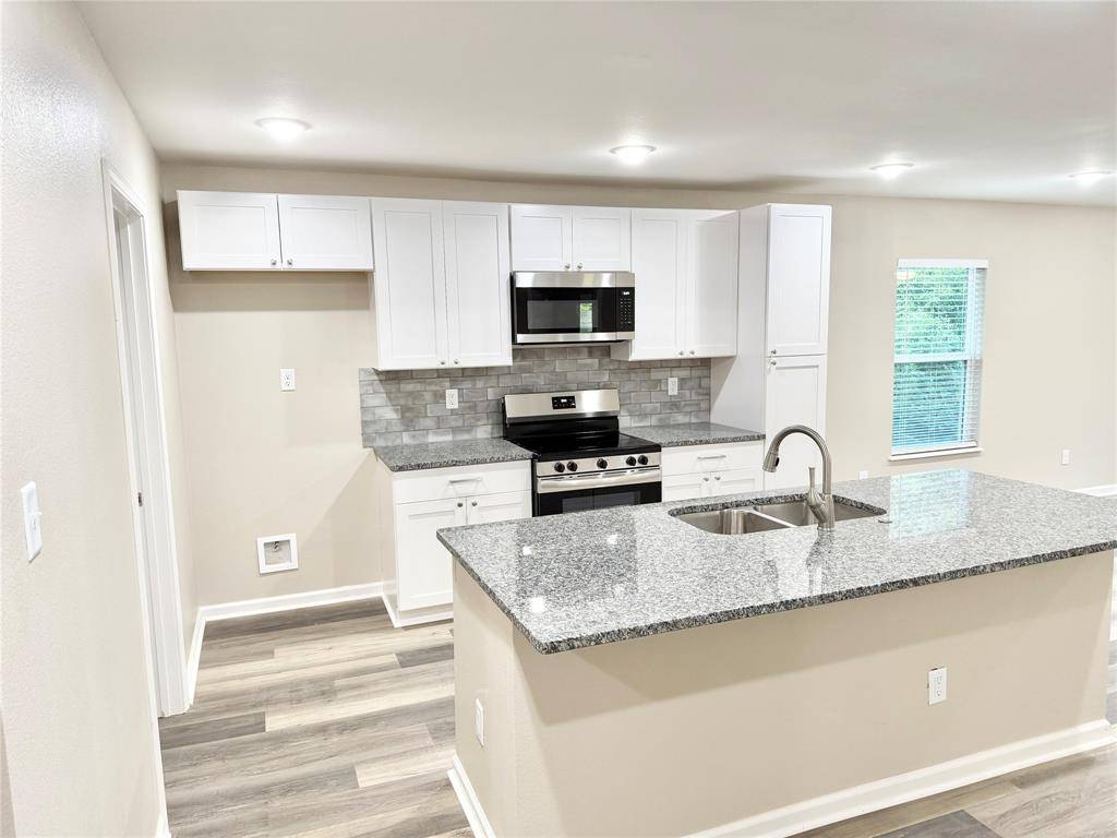 506 Jeanette Avenue, Gladewater, TX 75647