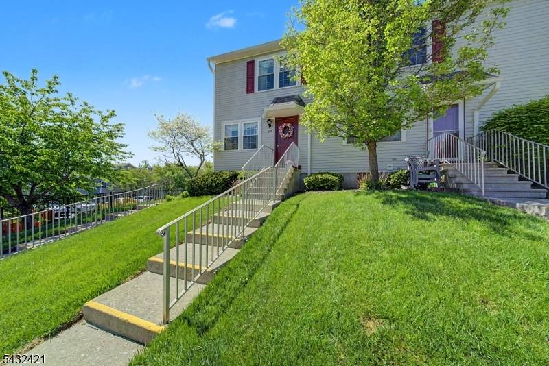 825 Sierra Dr, Independence Twp., NJ 07840