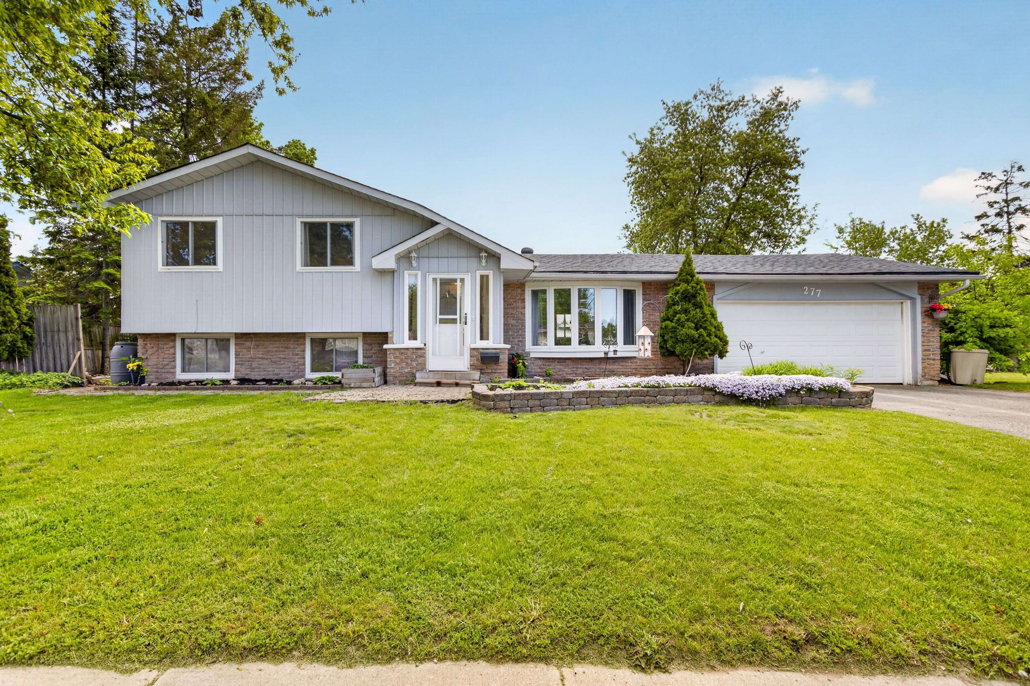 277 PINE DR, Barrie, ON L4N 4J1