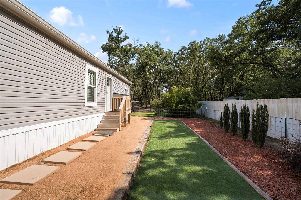 229 Forest Lane Drive #B, Mabank, TX 75156