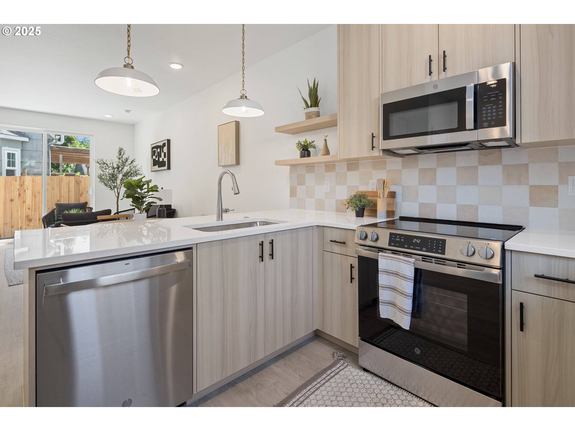 4017 SE 65TH AVE, Portland, OR 97206