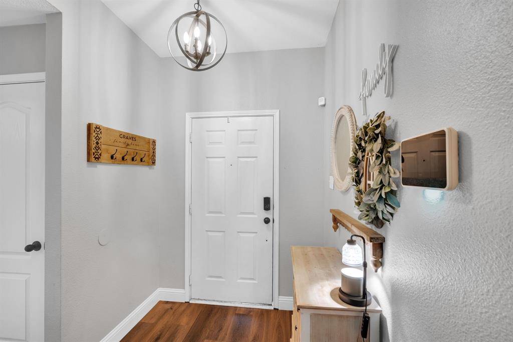 1517 S 3rd Street, Midlothian, TX 76065