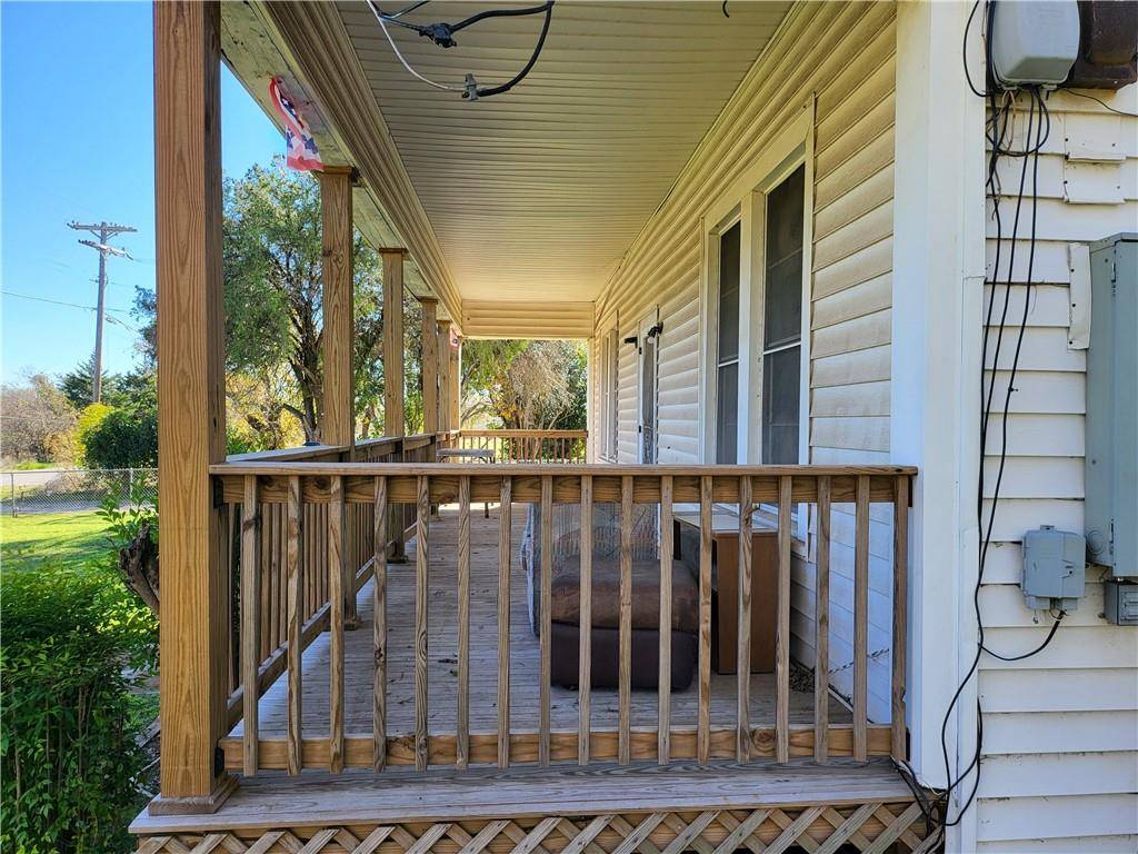 426 N Houston Street, Lorena, TX 76655