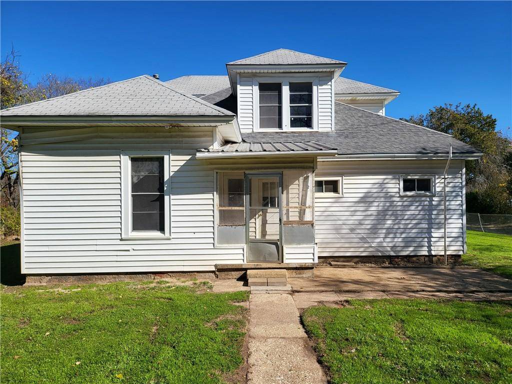 426 N Houston Street, Lorena, TX 76655