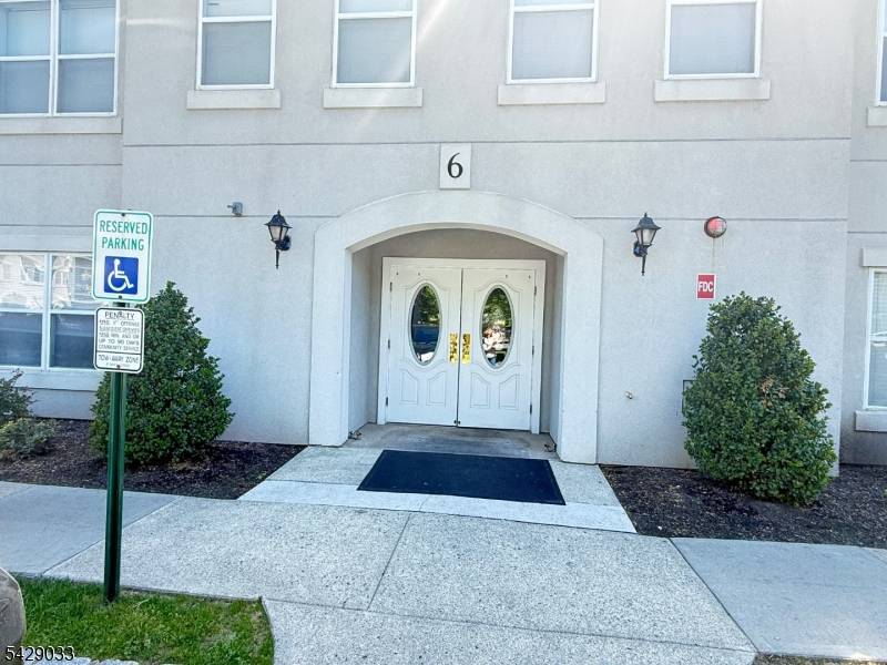 608 Brittany Dr, Wayne Twp., NJ 07470