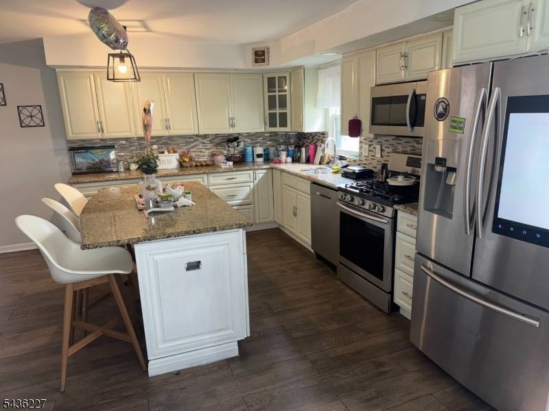 218 Bell Ave, Lodi Boro, NJ 07644