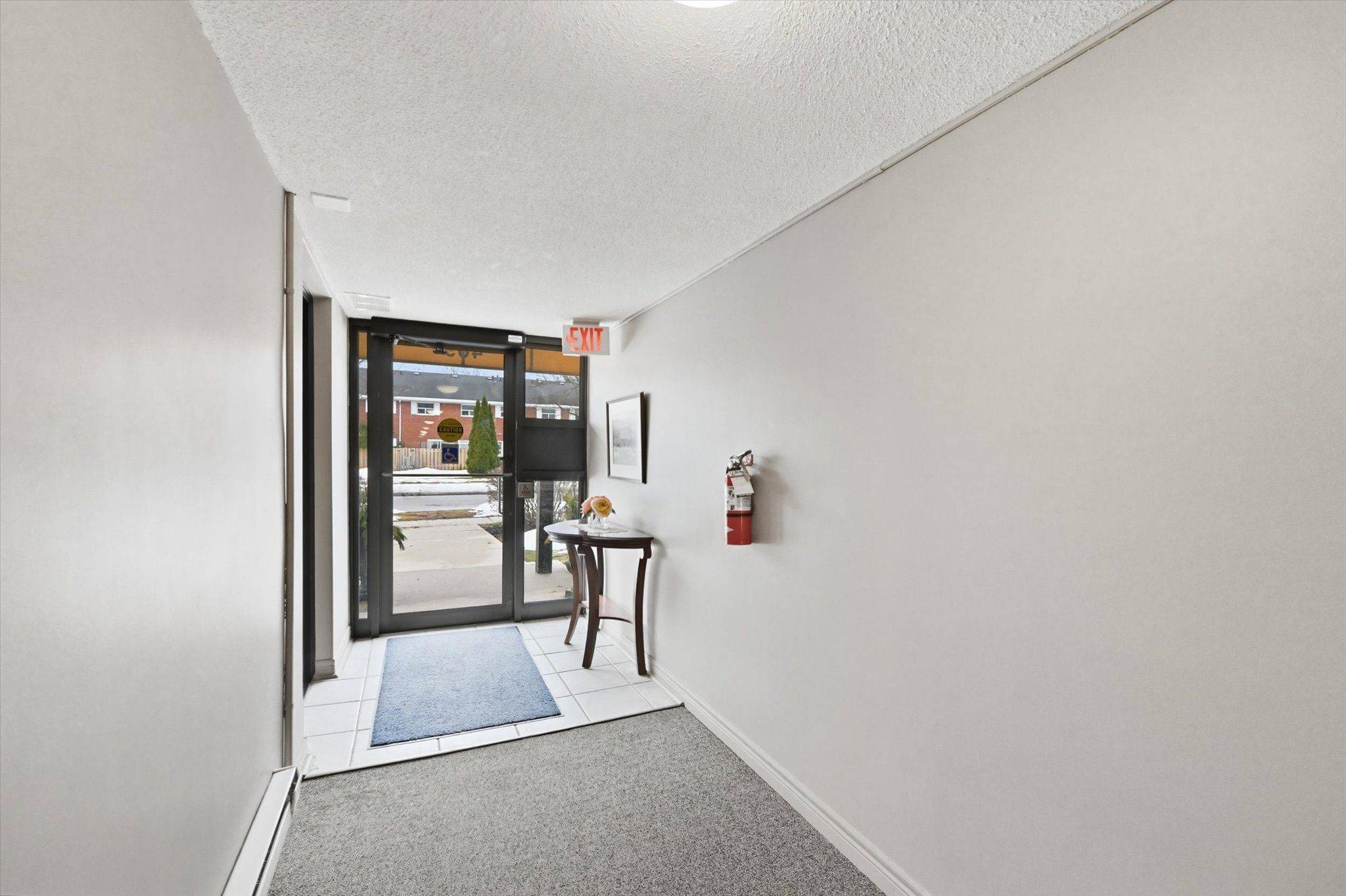 469 Claridge RD #6, Burlington, ON L7N 2S1