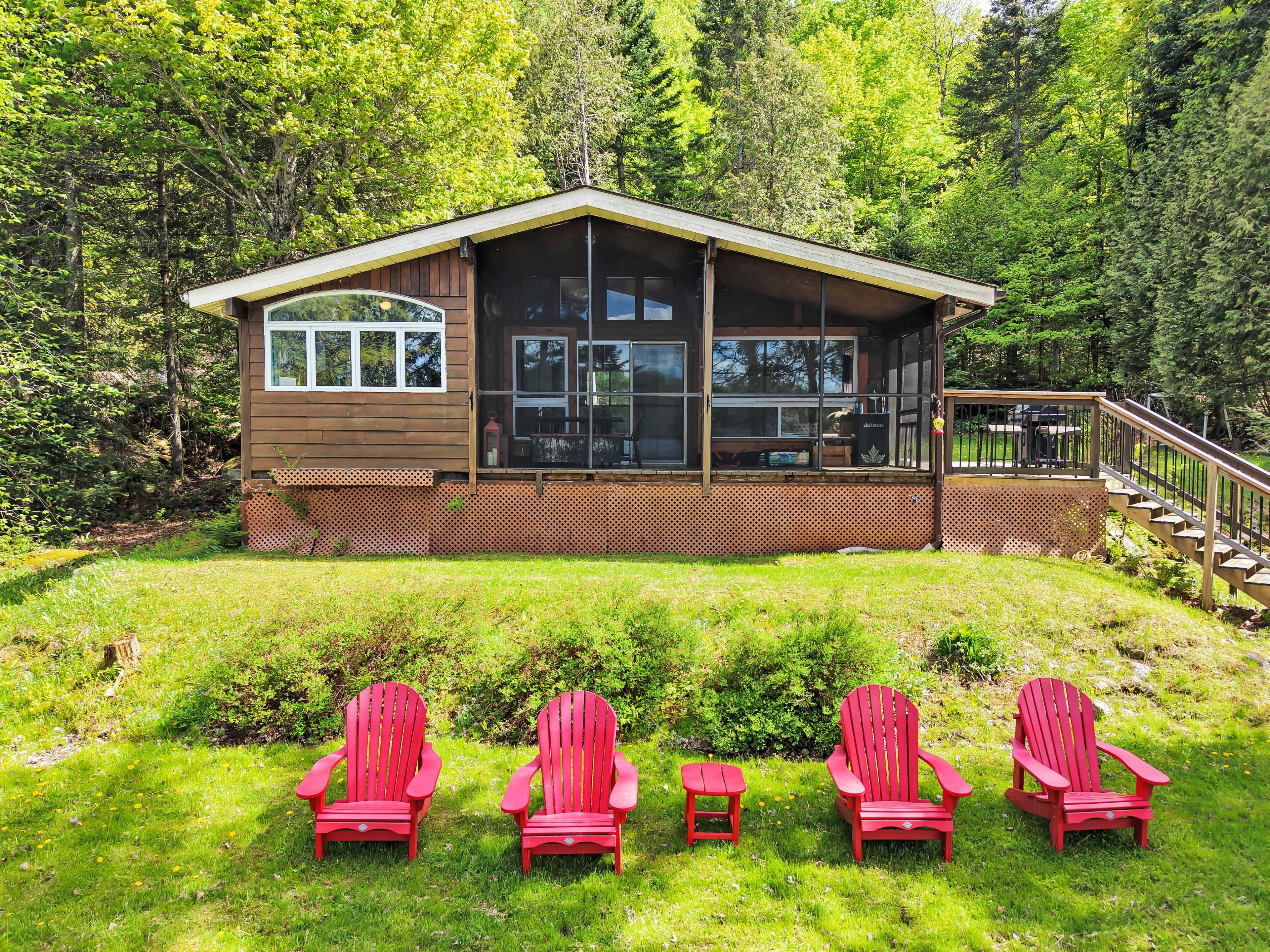 1108 Stanley RD, Bracebridge, ON P0B 1L0