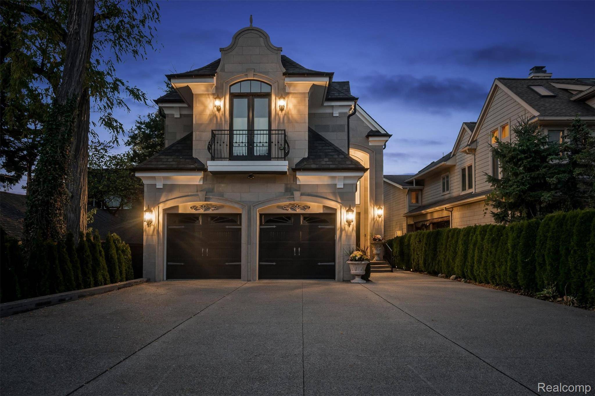 2390 Walnut Lake RD, West Bloomfield Charter Township, MI 48323