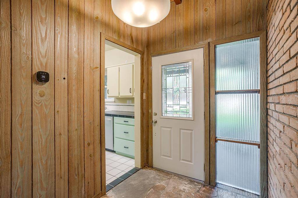 1100 Mockingbird Lane, Arlington, TX 76013