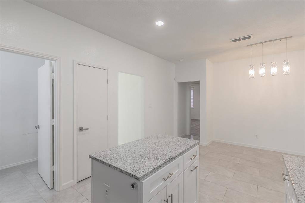 4333 Park Creek Circle N, Fort Worth, TX 76137