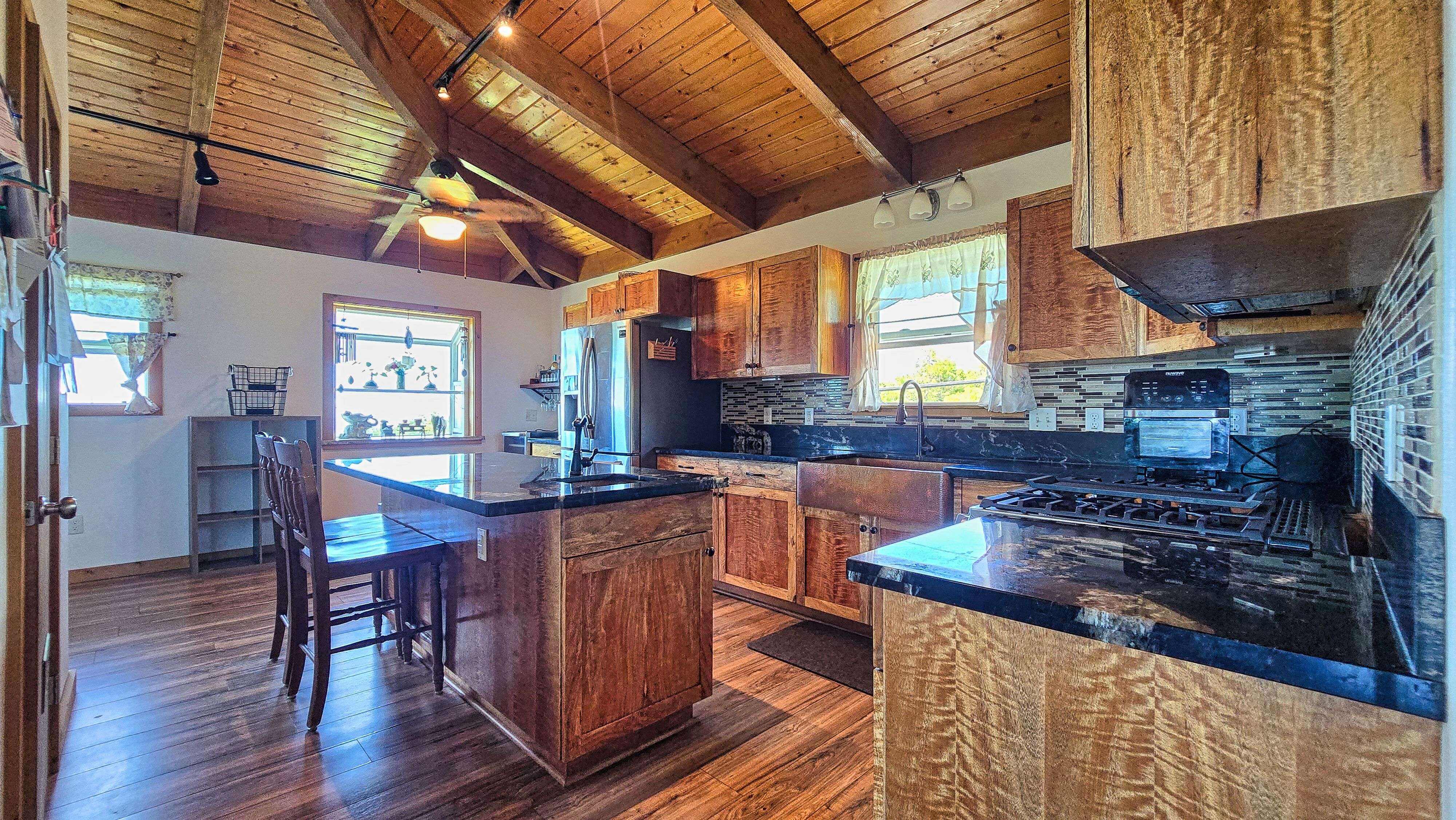 94-1790 AMEPELA, Naalehu, HI 96772