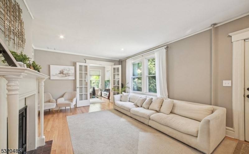 18 Duncan St, Millburn Twp., NJ 07041