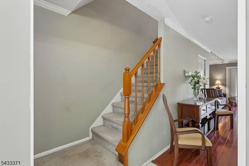 79 Chelsea Ct, Franklin Twp., NJ 08823
