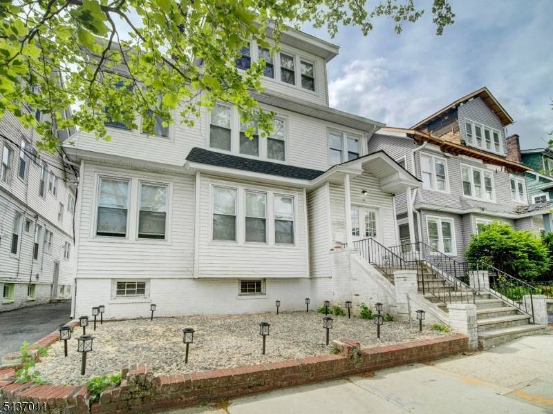 57 Poe Ave #3, Newark City, NJ 07106