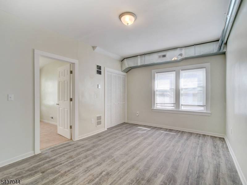 57 Poe Ave #3, Newark City, NJ 07106