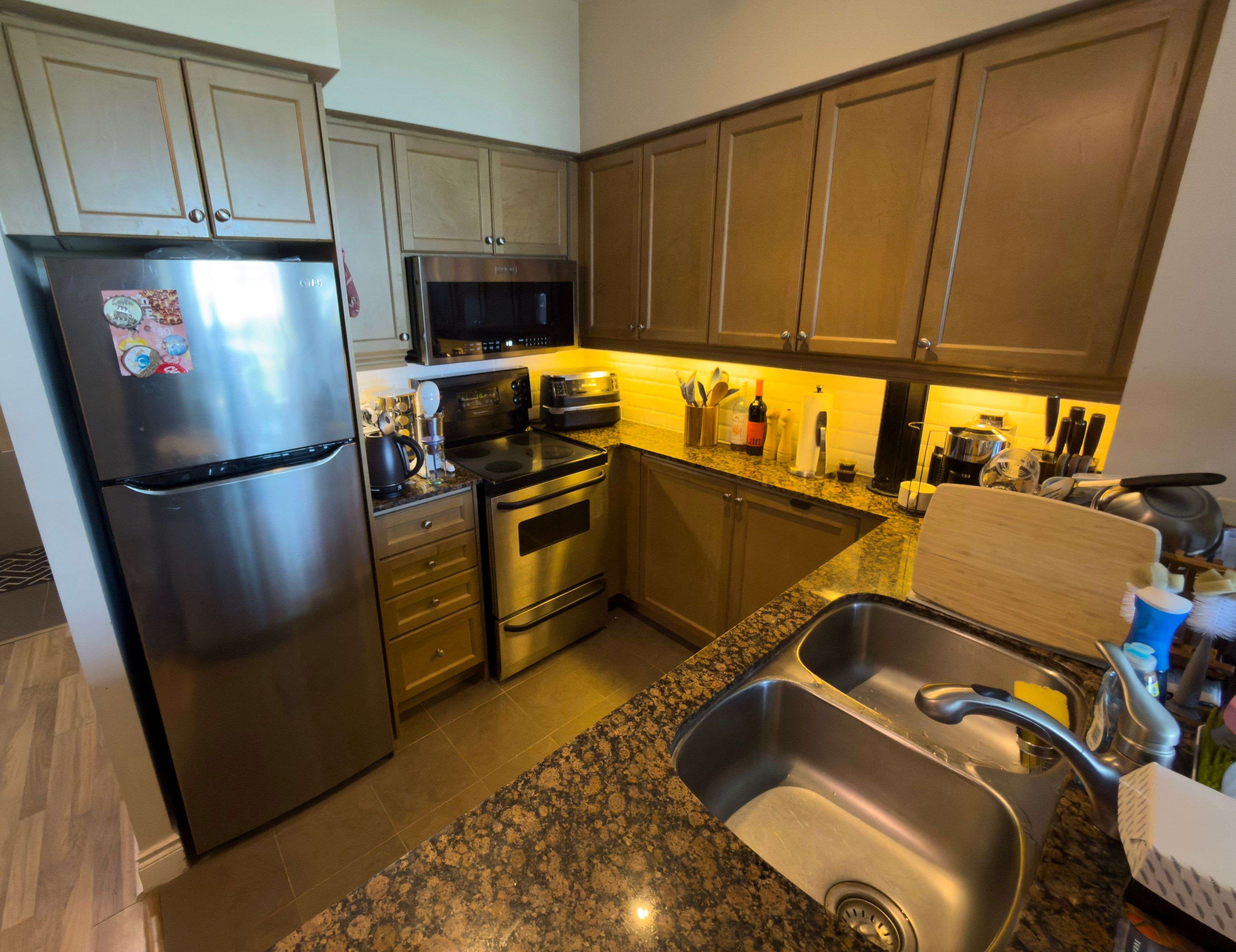 319 Merton ST #805, Toronto C10, ON M4S 1A5