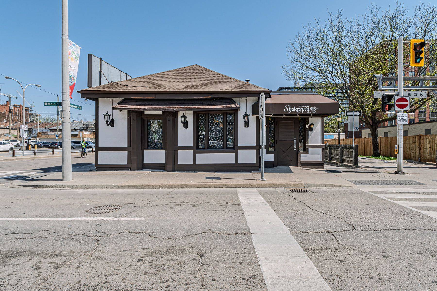 181 Main ST E, Hamilton, ON L8N 1H2