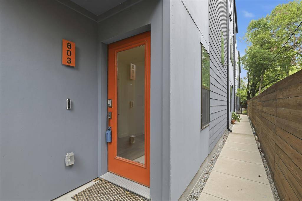 427 W 10th Street #803, Dallas, TX 75208